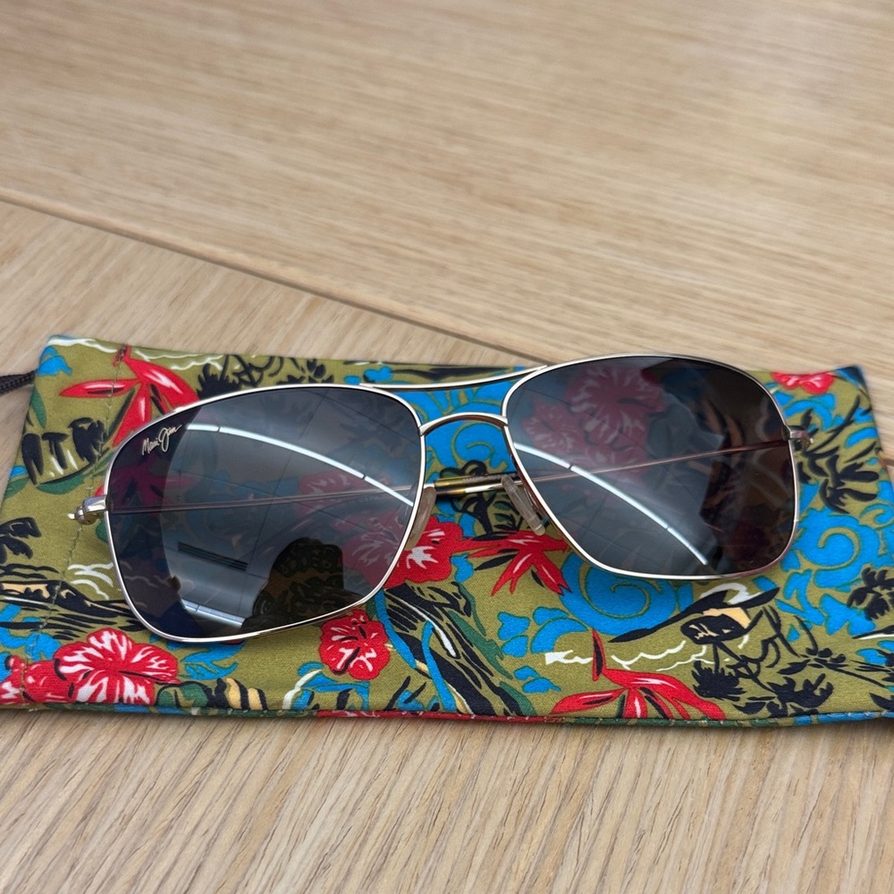 Maui Jim Women's Silver Aviator Sunglasses with Dark Gray Lenses